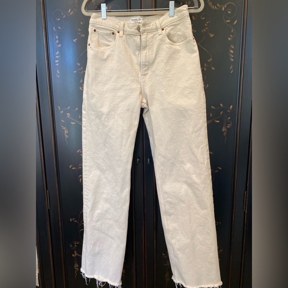 Abercrombie The 90 relaxed Jean high rise